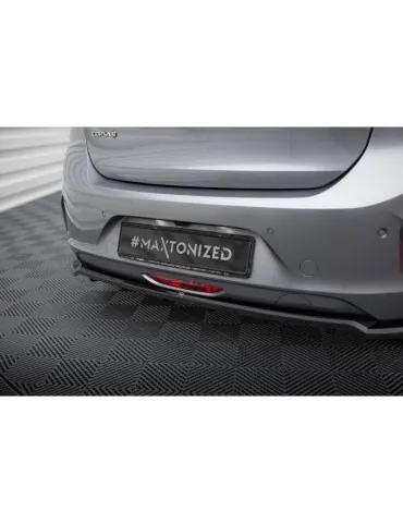 Diffuseur central Arrière (avec une barre verticale) OPEL CORSA F ( Mk6) - Maxton