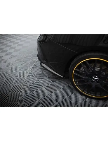 Diffuseur central Arrière (avec une barre verticale) MERCEDES-AMG CLA 45 C117 Facelift - Maxton