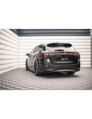 Diffuseur central Arrière (avec une barre verticale) TOYOTA Avensis Wagon MK3 Facelift - Maxton