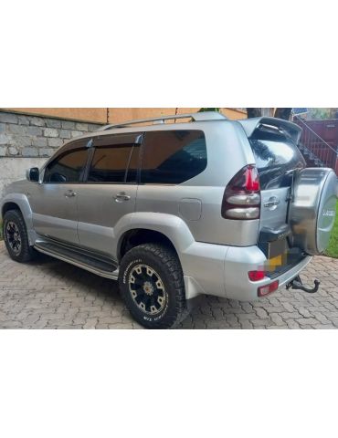 Aileron / Becquet / Spoiler Toyota Land Cruiser J12, 120 125 2002 - 2010