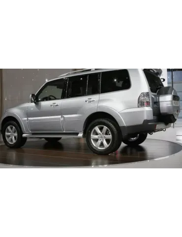 Aileron / Becquet / Spoiler Mitsubishi Pajero 2000 - 2006