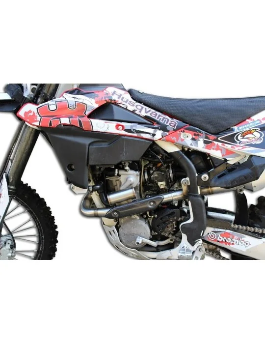 Coude de collecteur d'échappement Dominator PowerBomb pour Husqvarna TXC 310 R (2013-2014)