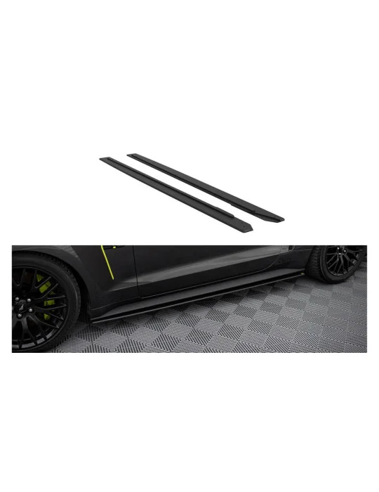 Rajouts de bas de caisse Street Pro Mustang VI GT noir et rouge Maxton Design