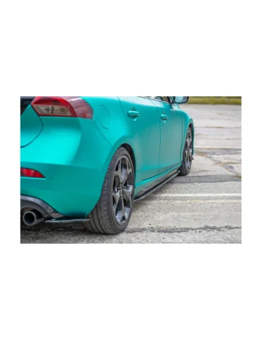 Rajouts de bas de caisse Volvo V40 R-Design noir brillant