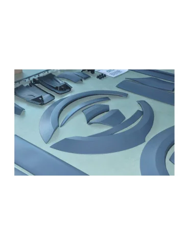 Kit carrosserie sport Mercedes Sprinter W907 depuis 2018 (5932 mm)