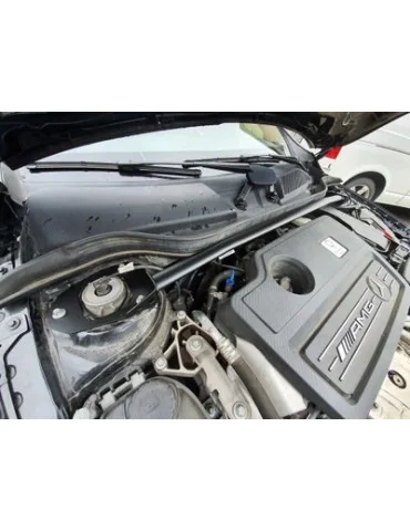 Barre anti-rapprochement supérieure Mercedes A45 rouge
